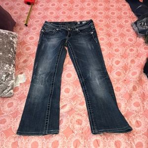 Women’s hemmed jeans